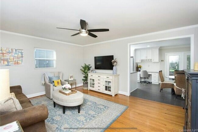 Building Photo - 1322 Tarrington Ave