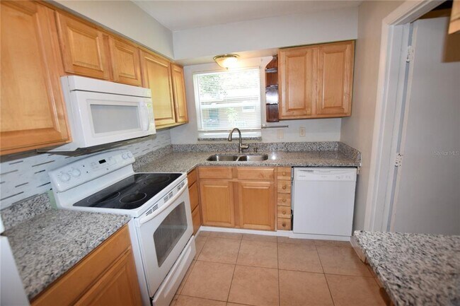 Building Photo - 202 James Ct
