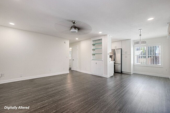 Building Photo - Updated 2-bedroom 2-bath condo in North Park!