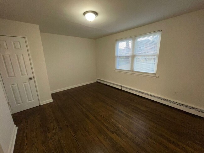 Building Photo - 6430 1/2 Tulip Street
