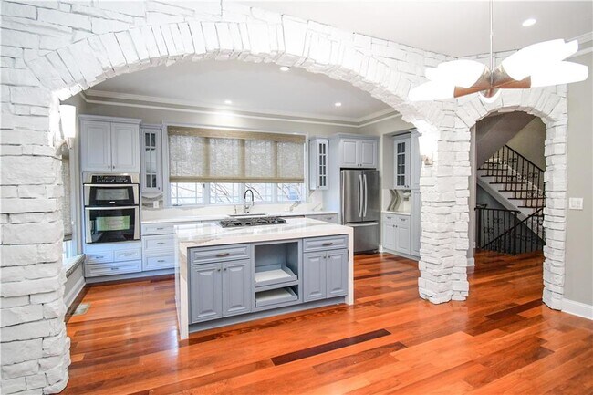 Building Photo - 4 Prichard Way NE