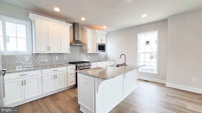 Building Photo - 3089 Herr St