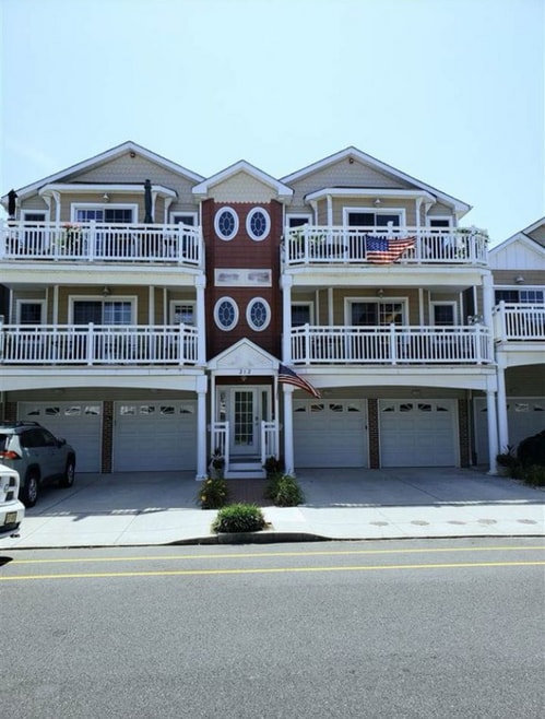 Building Photo - 212 E Magnolia Ave