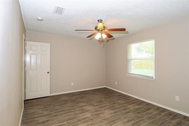 Building Photo - 6637 N Park Dr