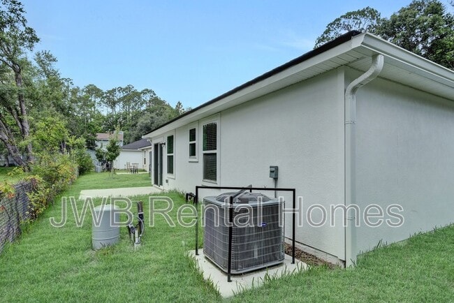 Building Photo - 6452 Hughes St
