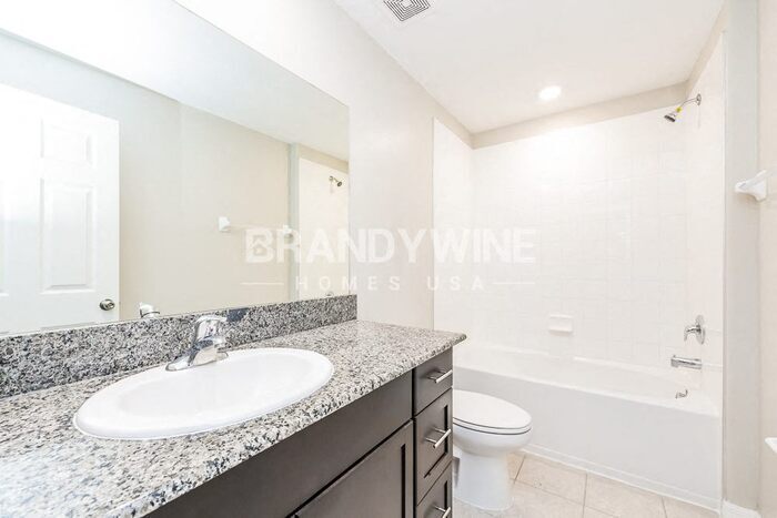 Building Photo - 5573 Mercado Dr