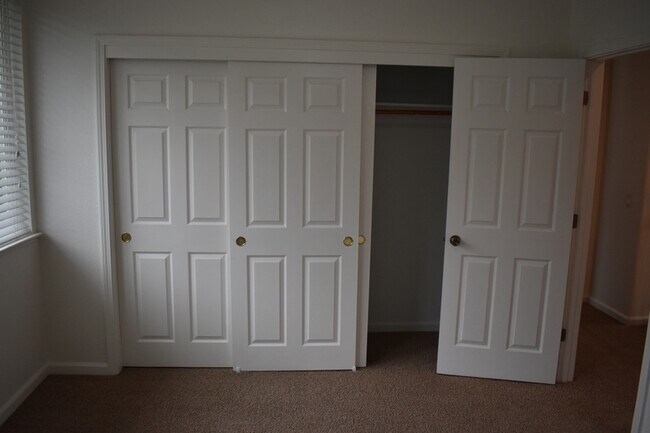 Building Photo - 1234 Catalina Dr