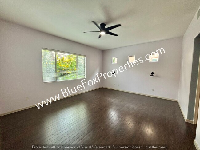 Building Photo - 12785 N Seacliff Pl