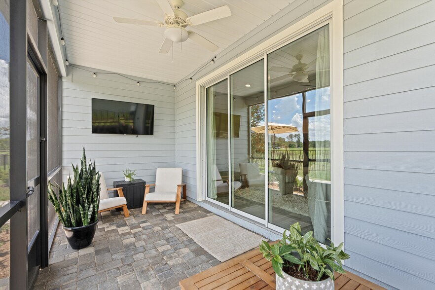 Screened Patio - 294 Varner Way
