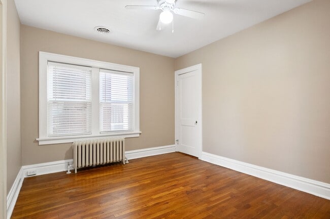 Building Photo - Home on the Range