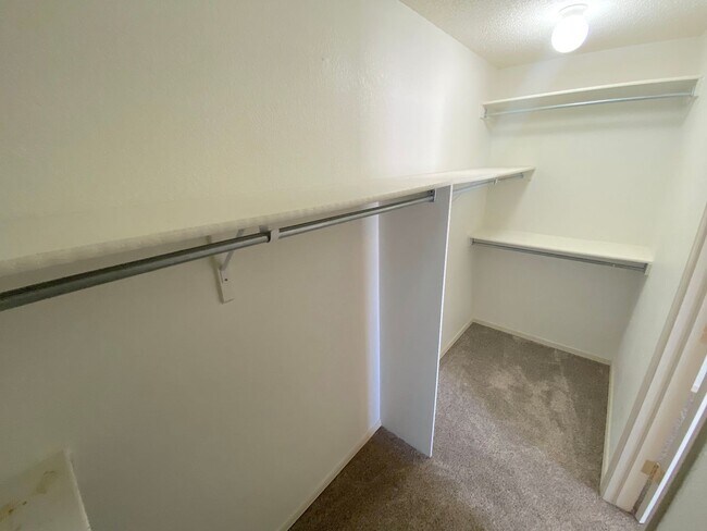 Building Photo - West El Paso LARGE 4bed/3.5bath 3 Car Garage Home-VIEWS!