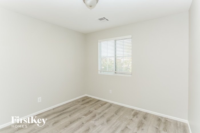 Building Photo - 9720 N Fast Elk St