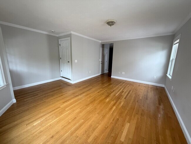 Building Photo - 423 Furnace Brook Pkwy