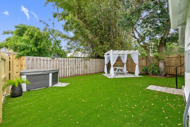 Building Photo - 140B M L King Ave