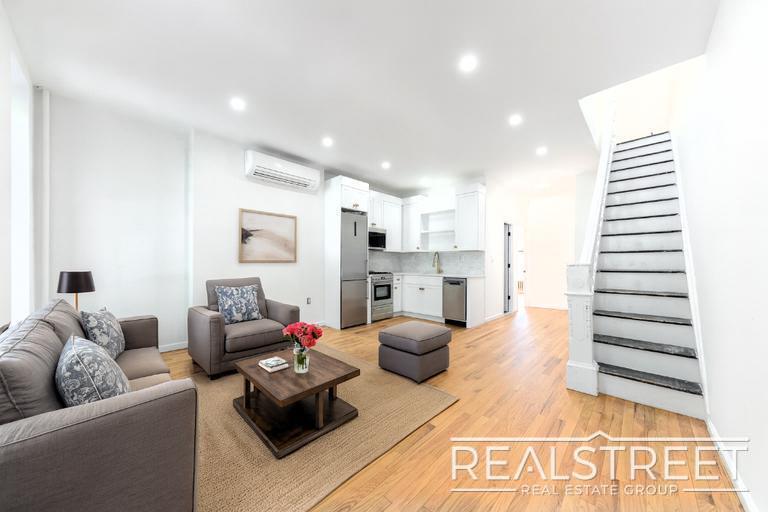 Building Photo - Brand New Upper Duplex in Bed Stuy Townhouse!