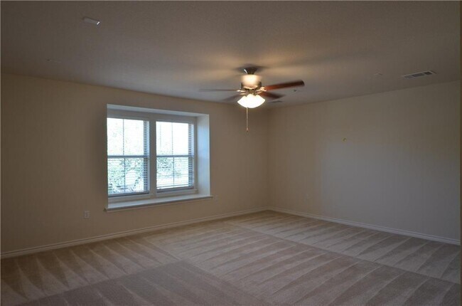 Building Photo - 9000 Gage Dr