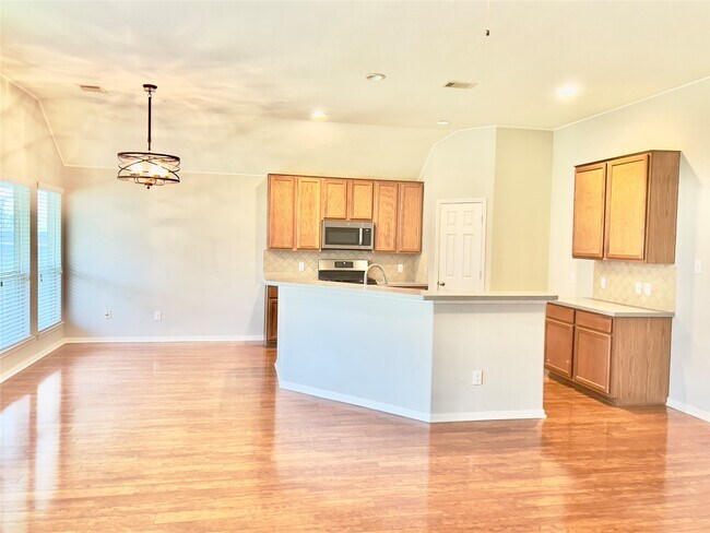 Building Photo - 9912 Western Ridge Way