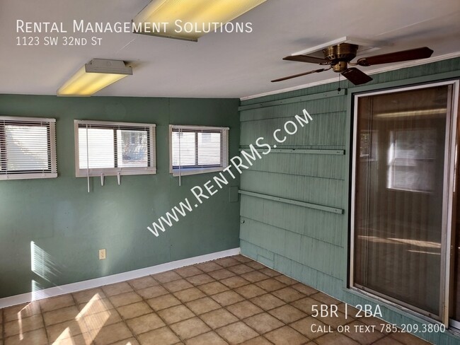 Building Photo - 1123 SW 32nd St