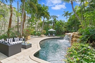 Building Photo - 727 Claremore Dr