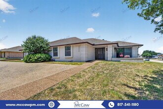 Building Photo - 4900 Ledgestone Dr