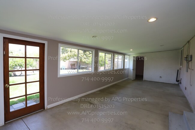 Building Photo - 11411 Chapman Ave