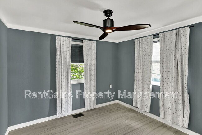 Building Photo - 5084 Atlantic View