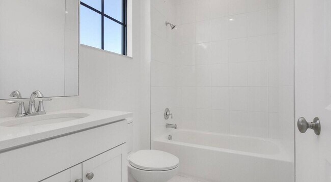 Building Photo - 13174 Artisan Cir