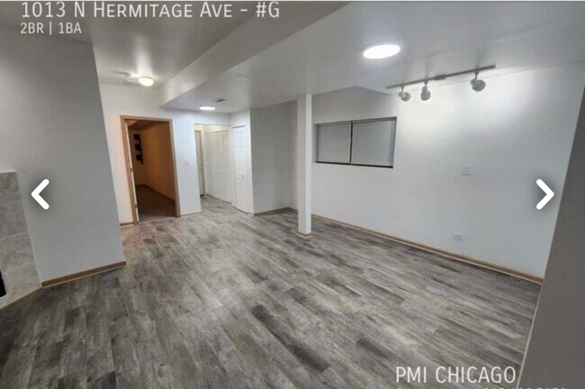 Building Photo - 1013 N Hermitage Ave