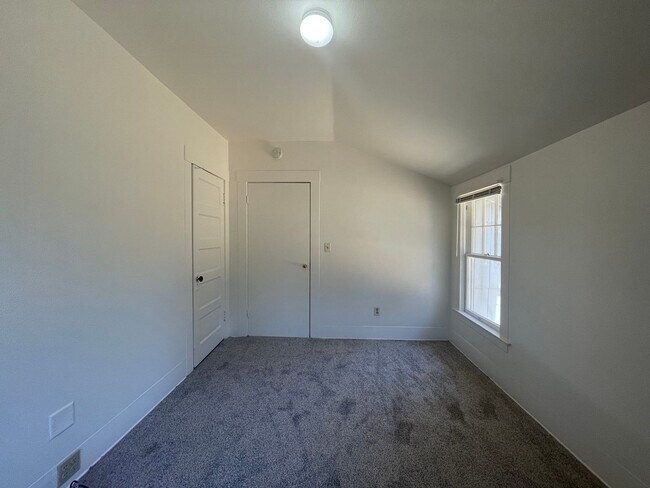 Building Photo - 9230 Curbaril Ave
