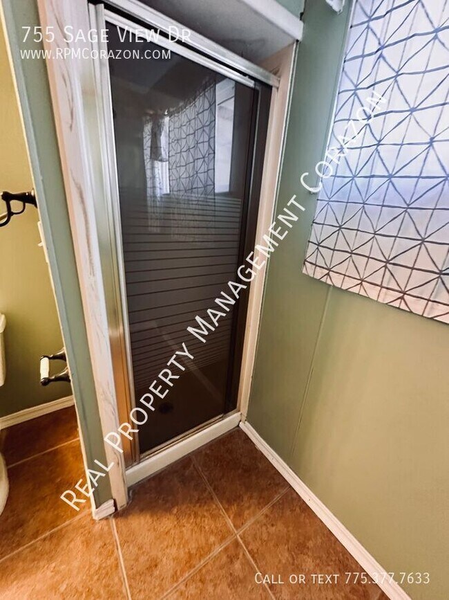 Building Photo - 755 Sage View Dr