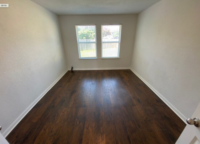 Building Photo - 128 Kasper Dr