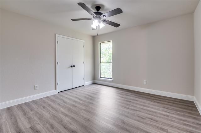 Building Photo - 829 Foxridge Dr