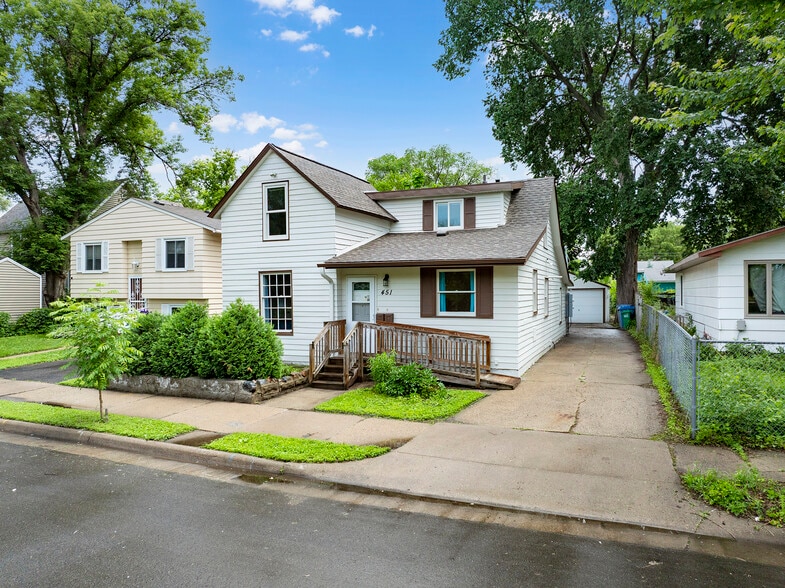 Primary Photo - 451 Taylor St NE