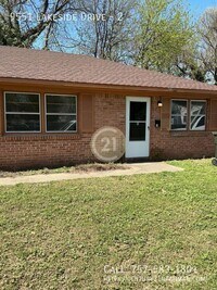 Building Photo - 9551 Lakeside Dr