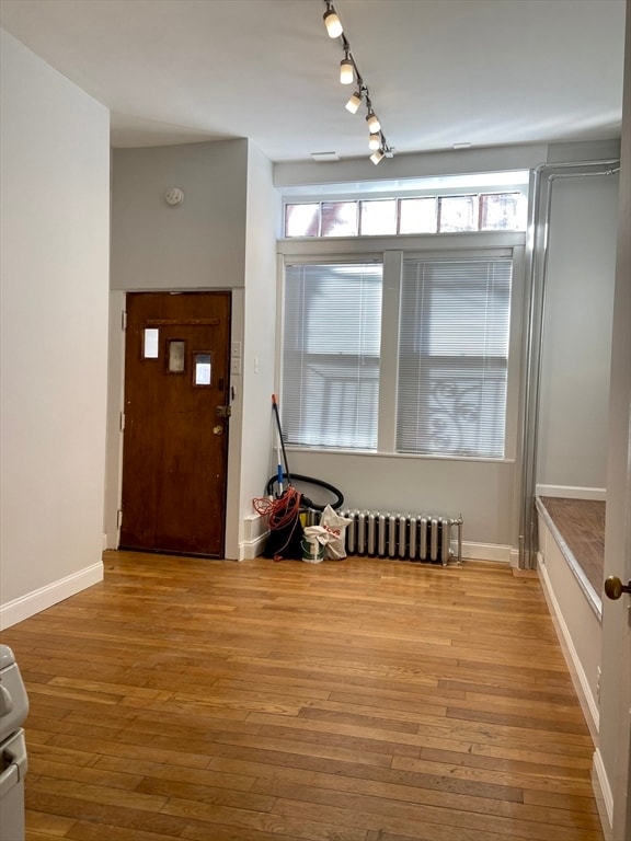 Building Photo - 83 W Cedar St