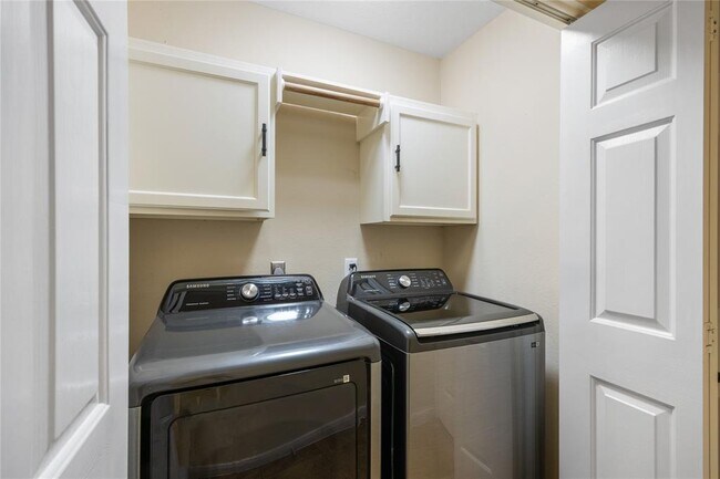 Building Photo - 15703 W Astern Dr
