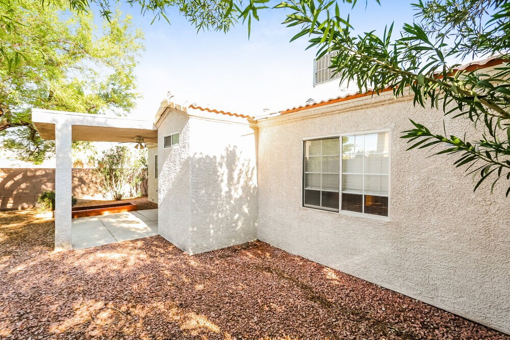 Building Photo - 1811 Panther Pl