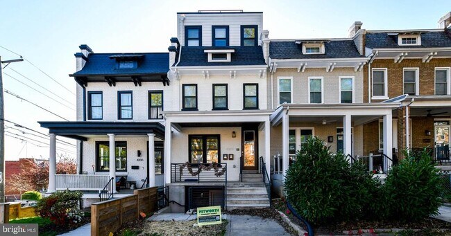 Primary Photo - 4202 3rd St NW