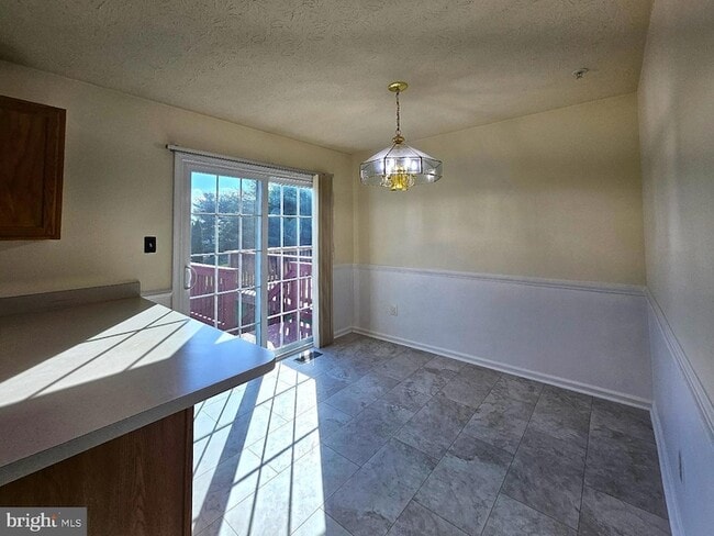 Building Photo - 3315 Hollow Ct