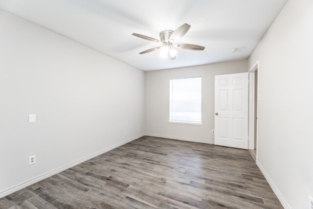 Building Photo - 9797 Leawood Blvd