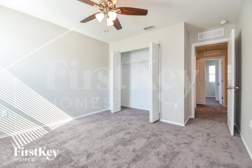 Building Photo - 13509 Laranja St