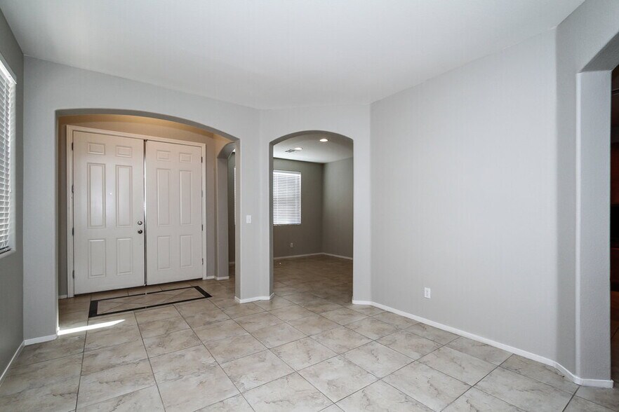 Building Photo - 132 Rolling Cove Ave