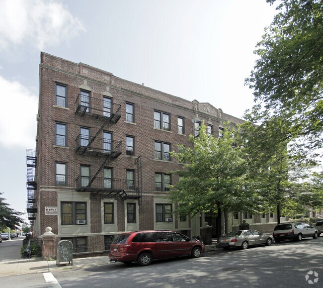 Building Photo - 1587 Carroll St