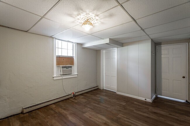 Building Photo - 321-325 Pine Ridge Road