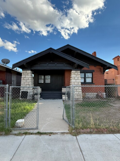Building Photo - 3428 Montana Ave