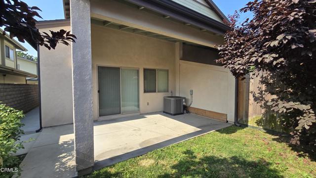Building Photo - 865 W Olive Ave