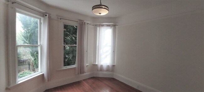 Building Photo - 1471 Waller St