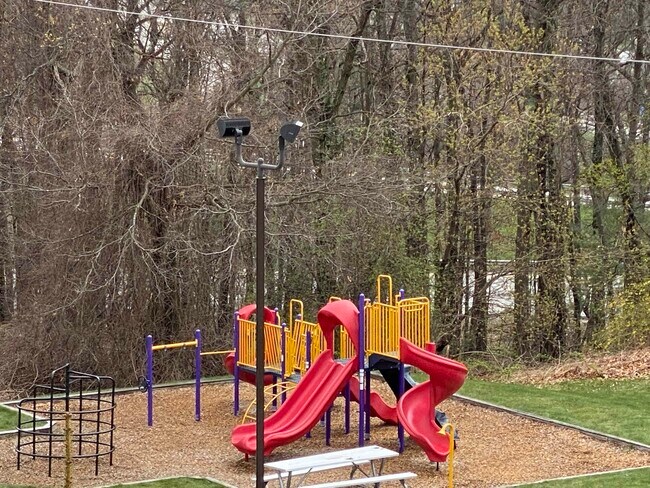 Building Photo - 131 Eastern Ave