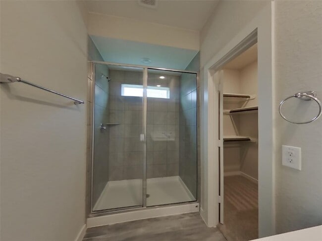 Building Photo - 544 Raglands Rd