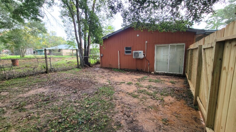 Building Photo - 2100 Hill Top Ct